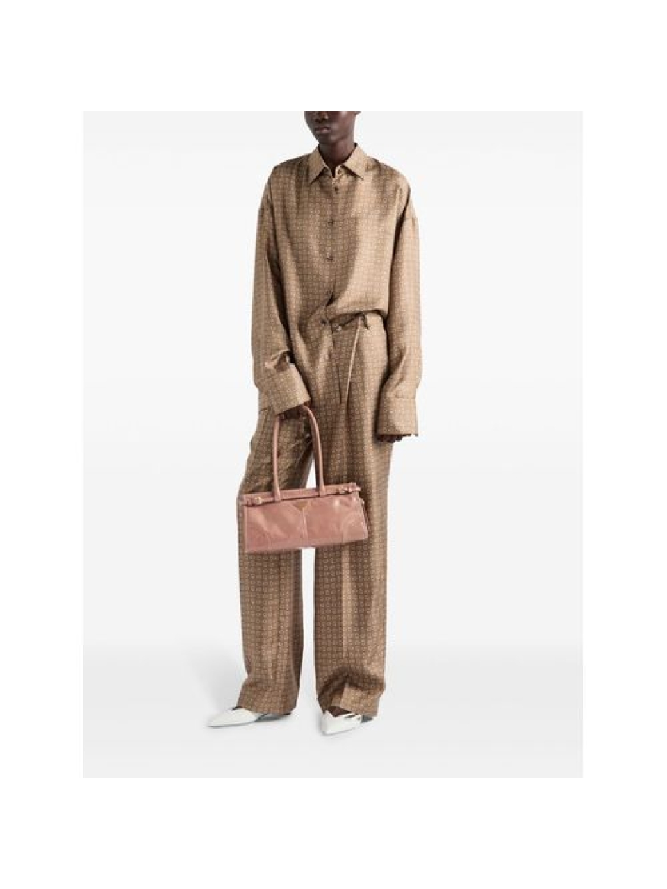 Кожаная сумка среднего размера Prada